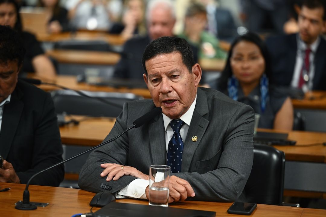 Fim da escala 6x1 é uma grande armadilha, diz Mourão