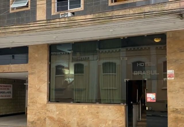 Mulher é encontrada morta dentro de quarto de hotel em Santos