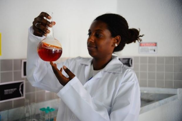 Exposição no Museu Ciência e Vida, em Duque de Caxias, mostra história das primeiras mulheres cientistas do Brasil. Na foto, a bióloga Anna Lima. Foto: Tomaz Silva/Agência Brasil