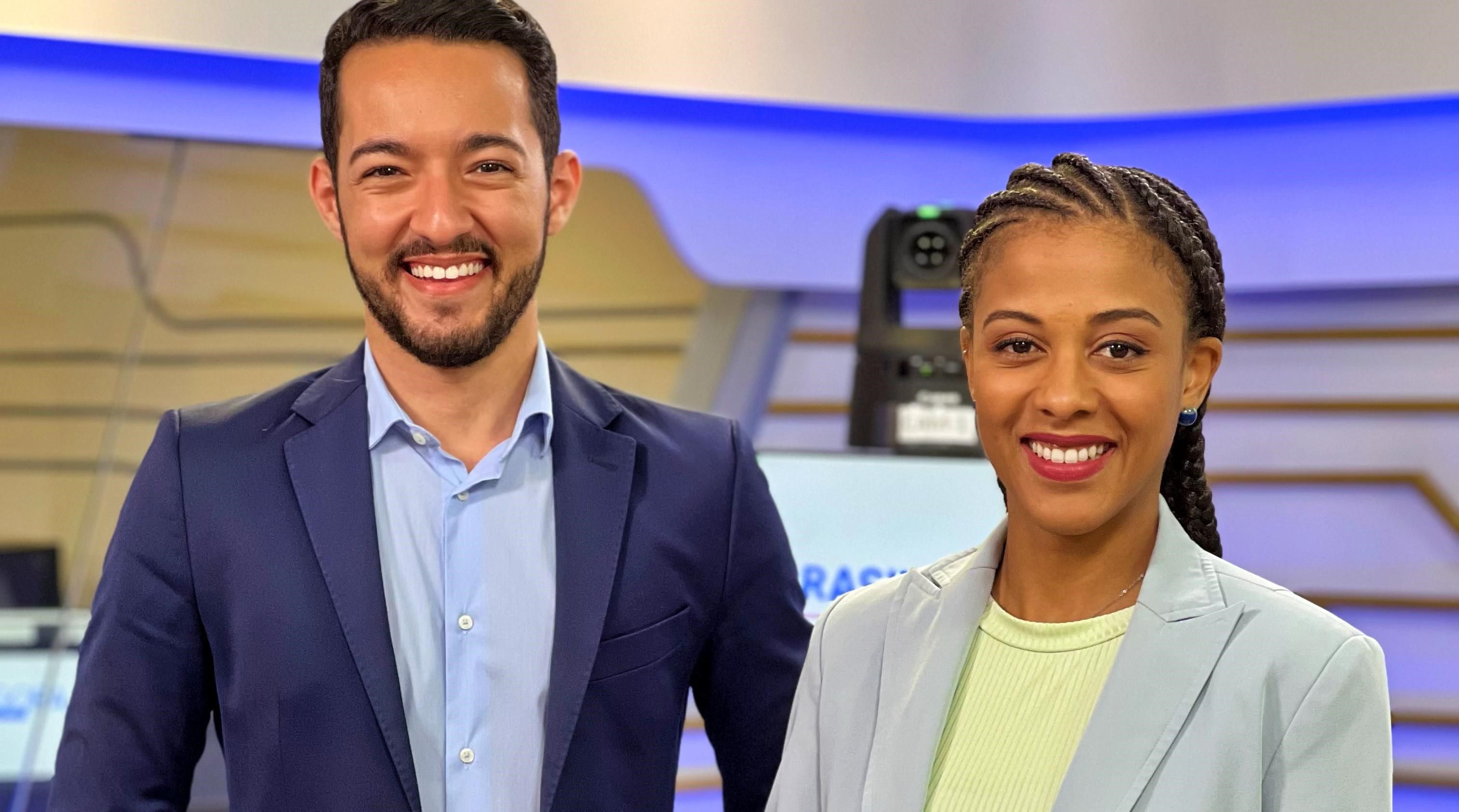 Os jornalistas Murilo Fagundes e Iasmin Costa comandam o novo Brasil Agora. Foto: Divulgação