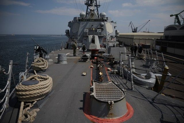 Estados Unidos enviam mais navios militares para perto da Venezuela | REUTERS/Kacper Pempel