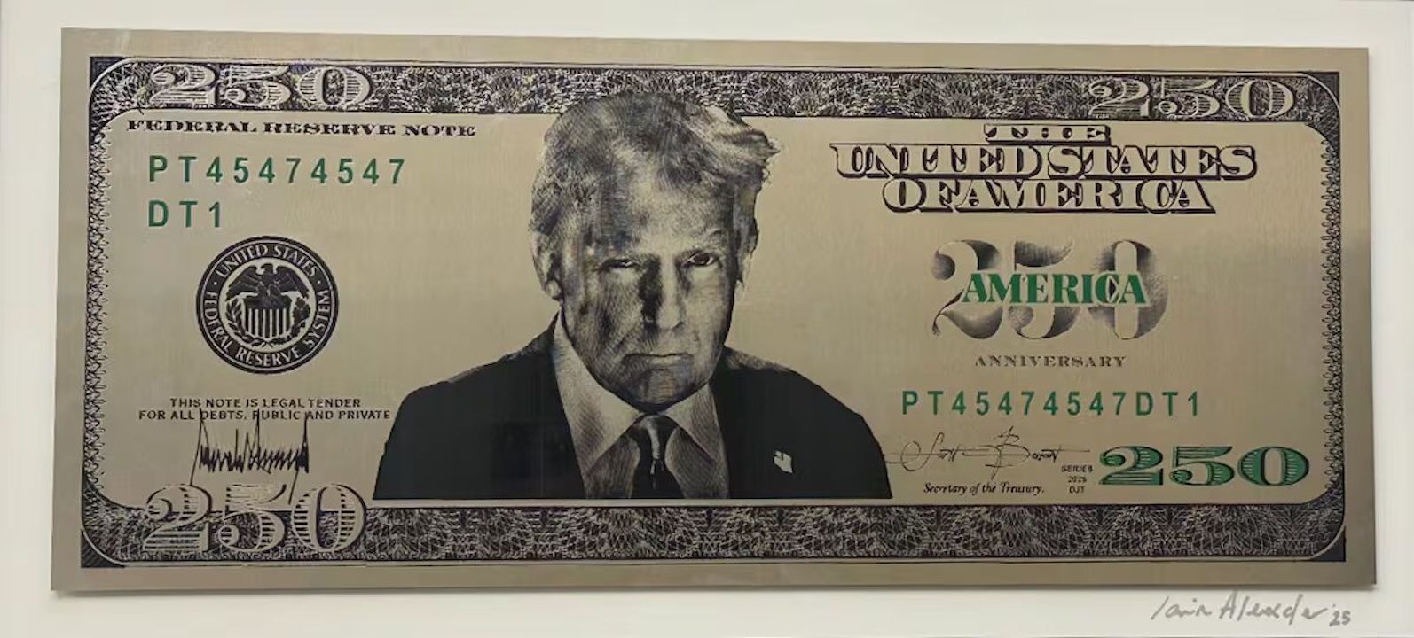 Protótipo da nota de dólar com o rosto do presidente Donald Trump