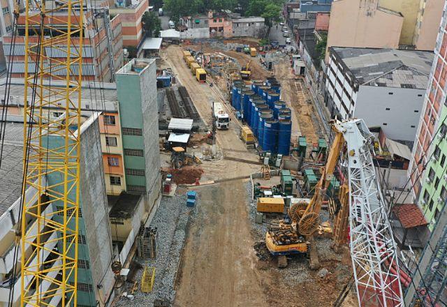 obras da estação 14 bis
