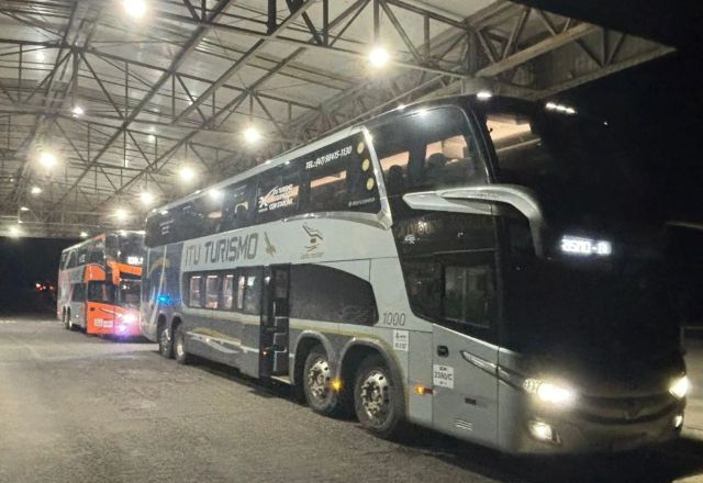 PF intercepta ônibus com 125 argentinos em entrada irregular no Brasil