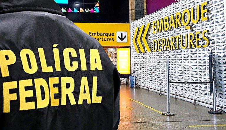 PF prende em flagrante duas colombianas com 10 kg de cocaína no Aeroporto do Galeão (RJ)