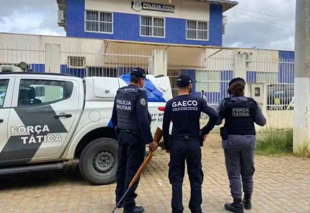 Policiais apreenderam arsenal de juiz preso no ES na operação Follow the Money | Divulgação/MPES
