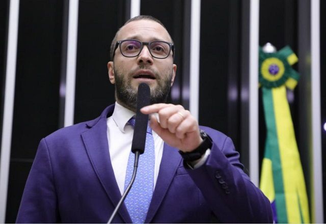 Filipe Barros disse que tratará a matéria "com a seriedade e sobriedade que o tema exige" | Mário Agra/Câmara dos Deputados