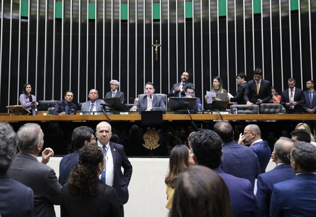 Congresso derruba veto a montante em emendas parlamentares