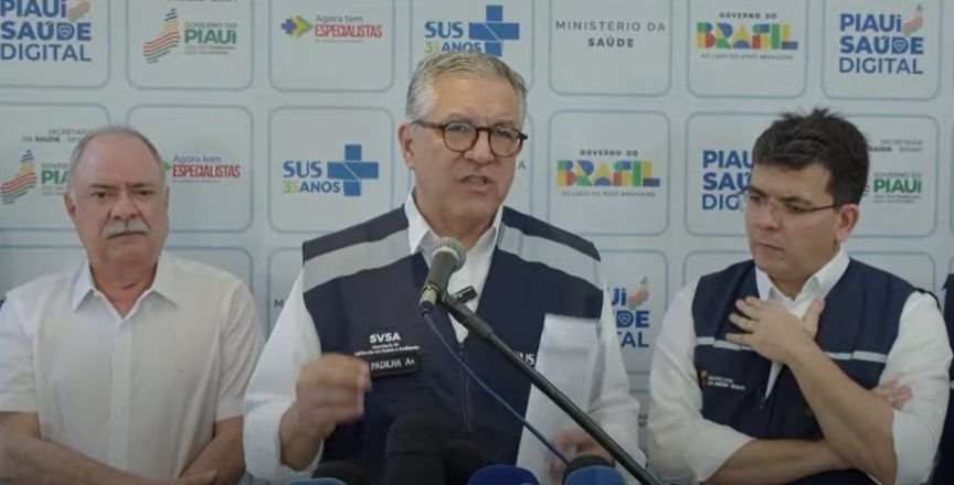 O ministro da Saúde, Alexandre Padilha, durante entrevista — Foto: Reprodução coletiva