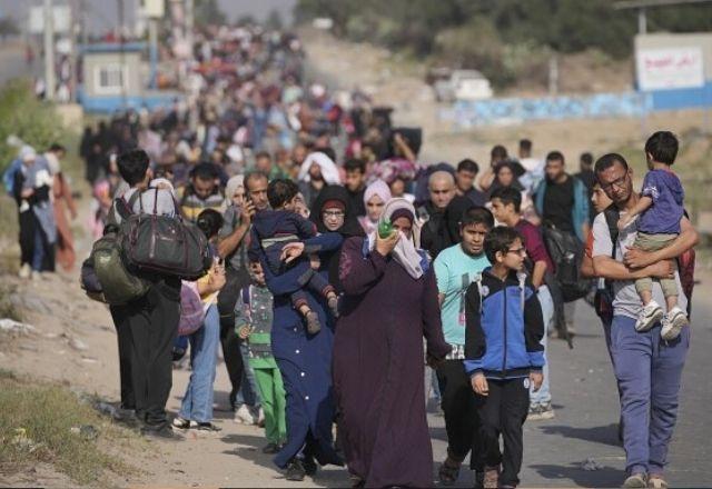 palestinos migrando em gaza