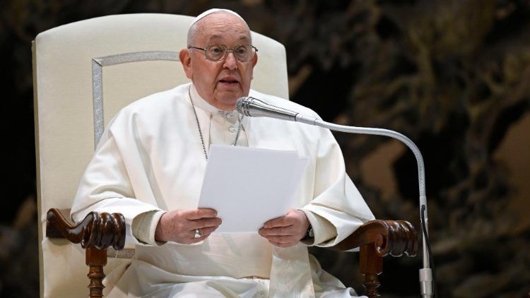 Em sermão contra luxúria, Papa Francisco diz que orgasmo é "presente de Deus".