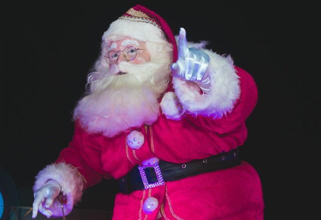 papai noel acenando