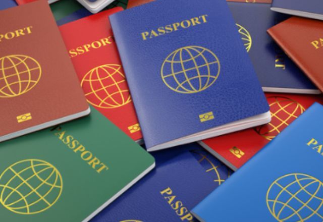 Países na Europa endurecem regras para cidadania e dificultam acesso a descendentes; saiba o que muda