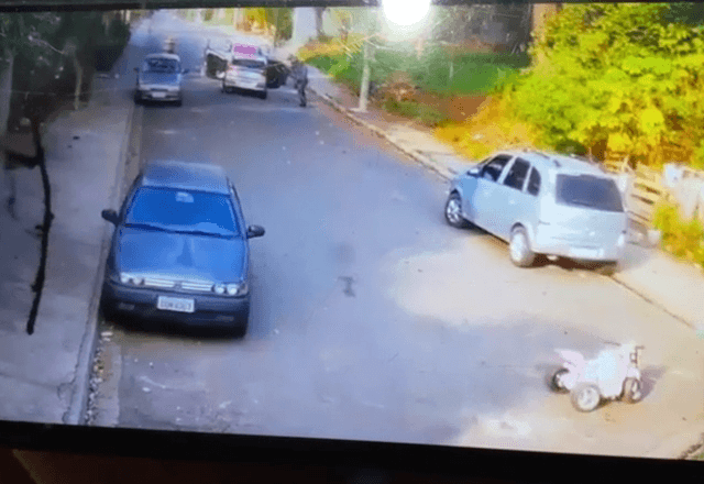 Perseguição terminou na Rua dos Lírios, em Atibaia (SP) | Reprodução