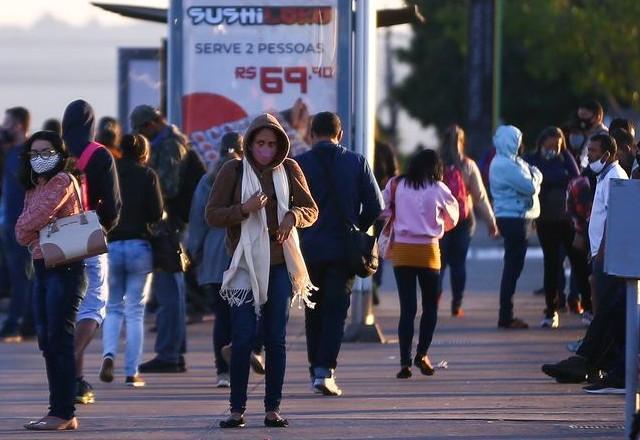 Governo do Rio de Janeiro vai flexibilizar o uso de máscaras Governo do Rio de Janeiro vai flexibilizar o uso de máscaras