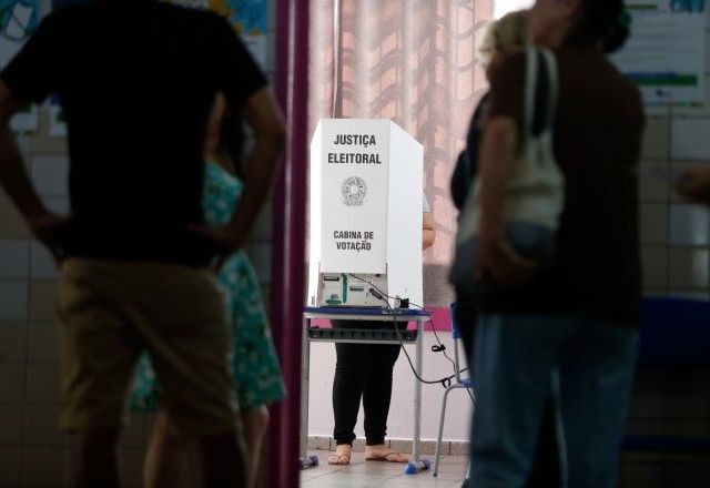 Eleitores votam | Divulgação/Paulo Pinto/Agência Brasil