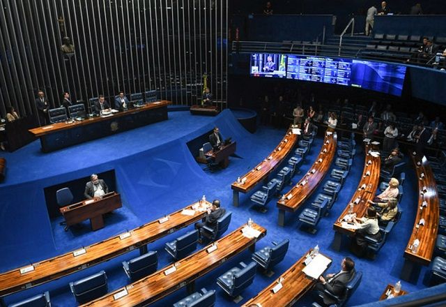 Senador Alessandro Vieira disse na quinta-feira (22) ser contra o projeto e que, no plenário, atuará "para garantir ética e transparência nas eleições" | Jonas Pereira/Agência Senado