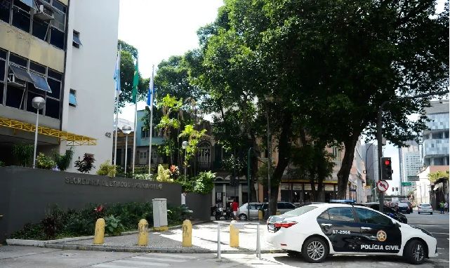  Polícia do RJ desarticula esquema de lavagem de dinheiro ligado ao tráfico de drogas