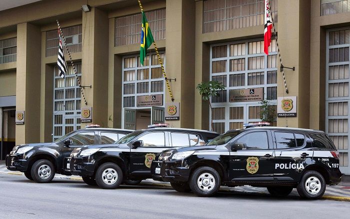 Troca de HD apreendido e "investigação de gaveta" para propina: veja detalhes de operação contra policiais em SP