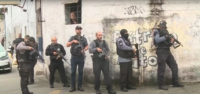 Operação contra o roubo de cargas no Rio prende seis suspeitos, mas principal alvo escapa