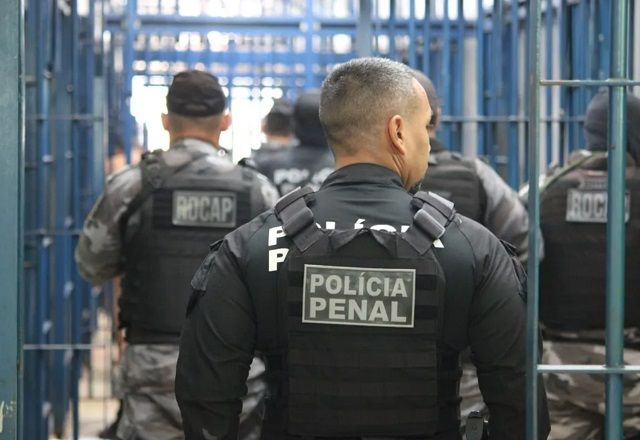 Dezessete presos fogem de penitenciária estadual no Piauí Dezessete presos fogem de penitenciária estadual no Piauí