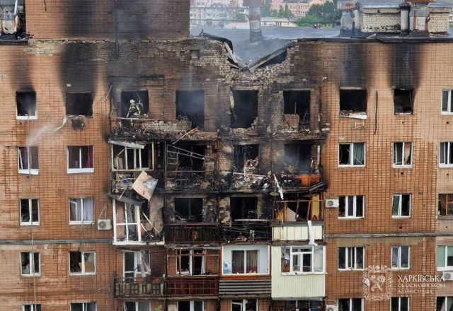Ataques russos com mísseis e drones deixam mortos e feridos em Kharkiv, na Ucrânia