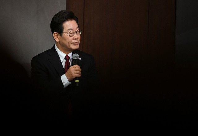Coreia do Norte está perto de desenvolver míssil que pode atingir EUA, diz Coreia do Sul
