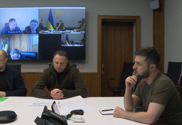 presidente da ucrania volodymyr zelensky em reunião