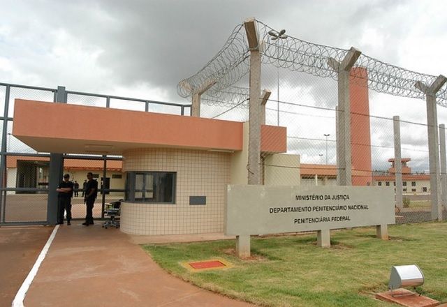 Frente da Penitenciária Federal de Mossoró | OAB/RN