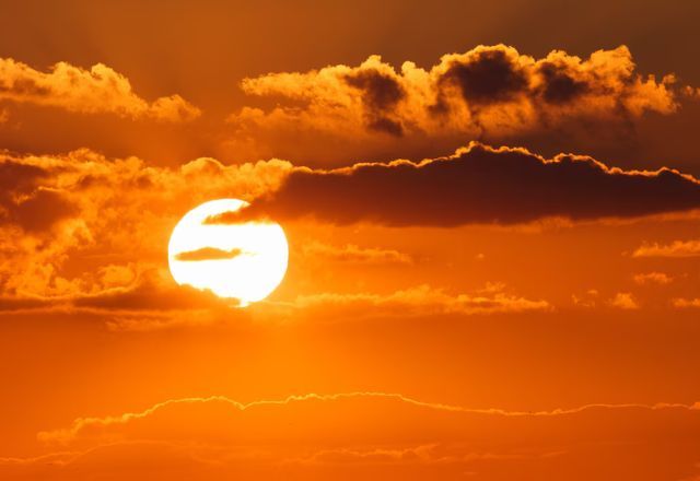 Frente fria ameniza calor intenso no sul e sudeste neste fim de semana. Reprodução/Freepick 
