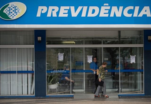 STF forma maioria para rejeitar retorno da “revisão da vida toda” do INSS