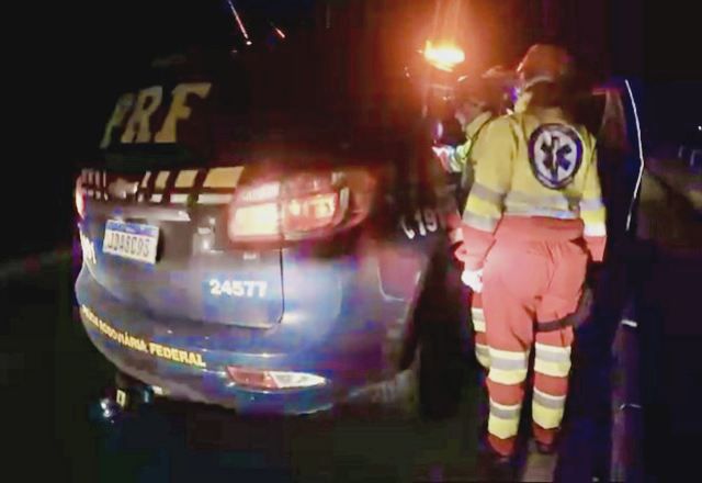 Resgate e PRF atendem bebê de 8 meses sequestrado em Pelotas. (Crédito: Divulgação/PRF