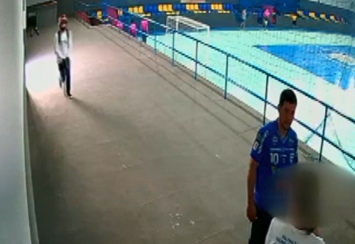 Professor é assassinado com 15 tiros durante aula para idosos
