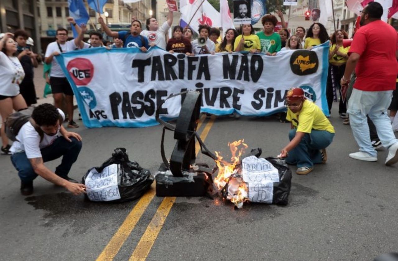 A manifestação, organizada por estudantes, ocorreu no centro da capital paulista | Paulo Pinto / Agência Brasil