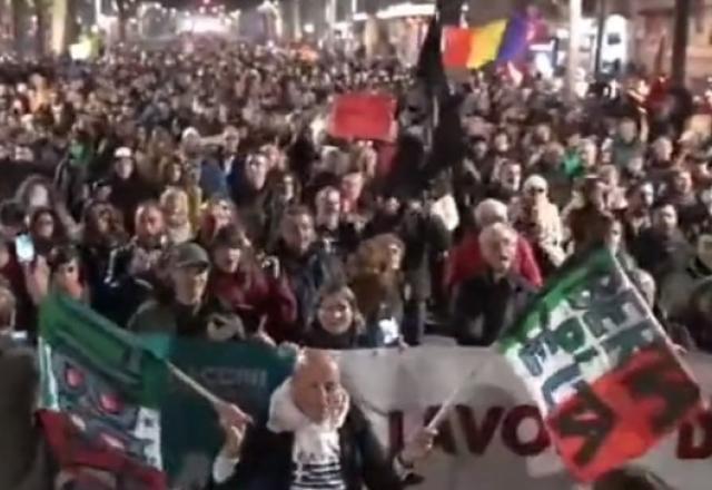 protesto na Itália