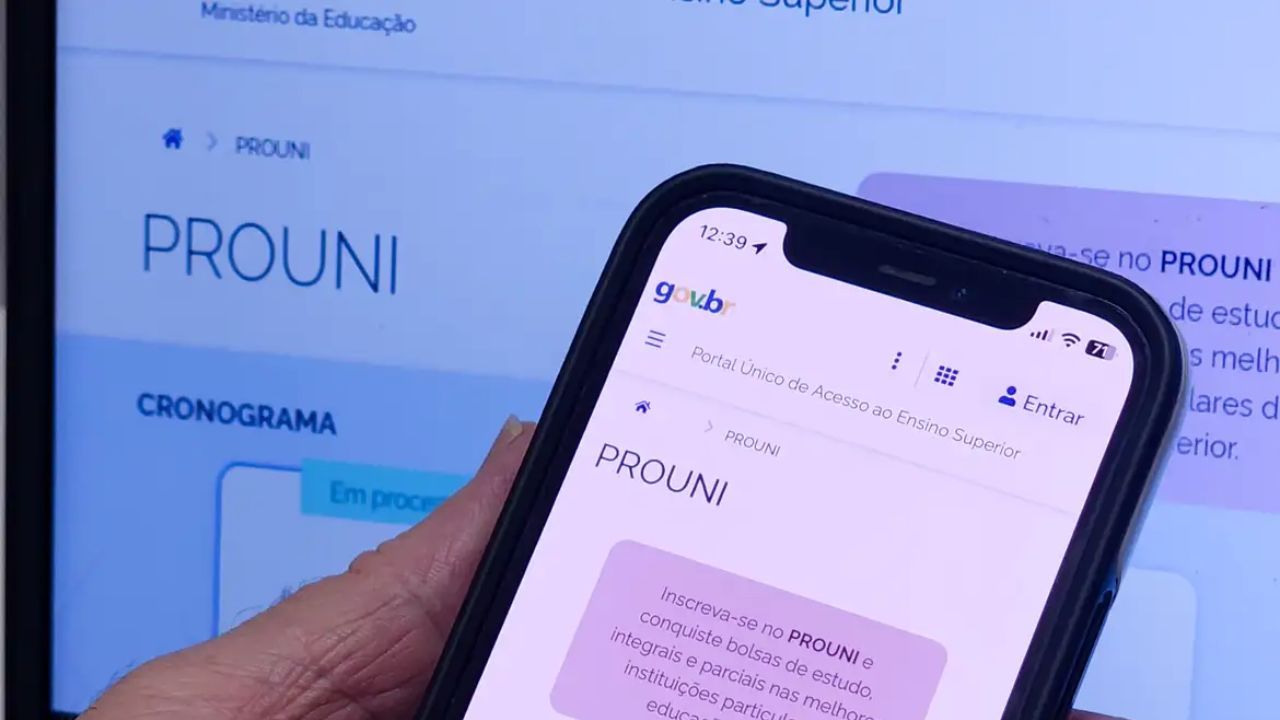 Imagem da notícia: Último dia de inscrição no Prouni; veja quem pode participar Imagem da notícia: Último dia de inscrição no Prouni; veja quem pode participar