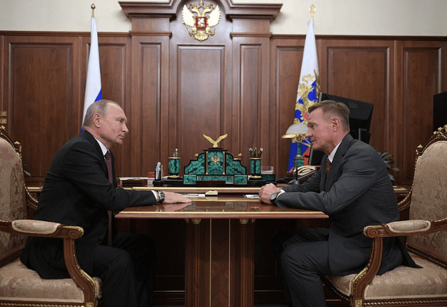 Encontro do Presidente da Rússia, Vladimir Putin, com Roman Starovoit | Foto: Reprodução/Kremlin 