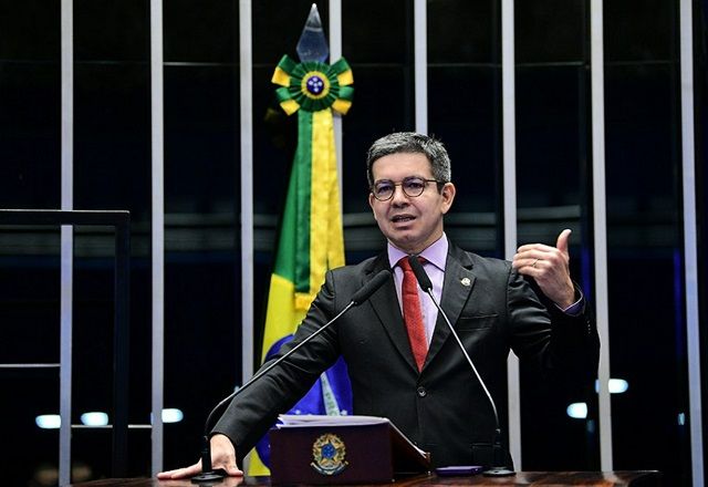 “Diálogo está fluindo perfeitamente”, diz líder do governo sobre Alcolumbre após Messias “Diálogo está fluindo perfeitamente”, diz líder do governo sobre Alcolumbre após Messias