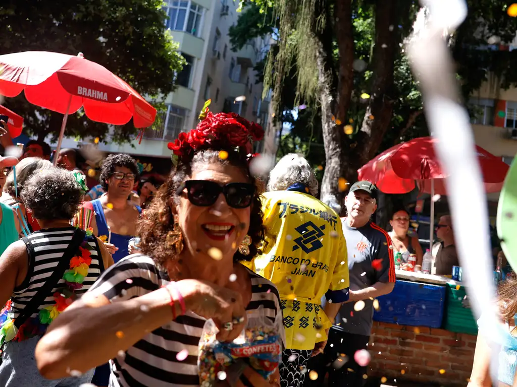Bancos, lotéricas, comércio e Correios: veja o que funciona durante o Carnaval Bancos, lotéricas, comércio e Correios: veja o que funciona durante o Carnaval