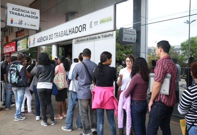 recuperação de empregos com carteira assinada