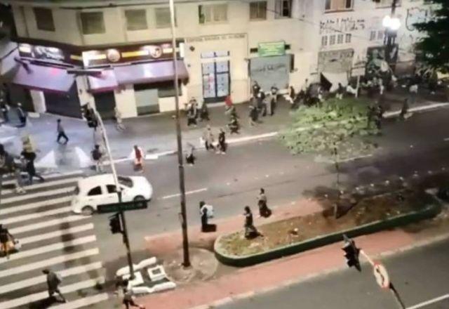 Vídeo mostra confusão e tumulto na região da nova "cracolândia" Vídeo mostra confusão e tumulto na região da nova "cracolândia"