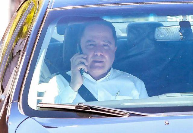 roberto kalil no telefone