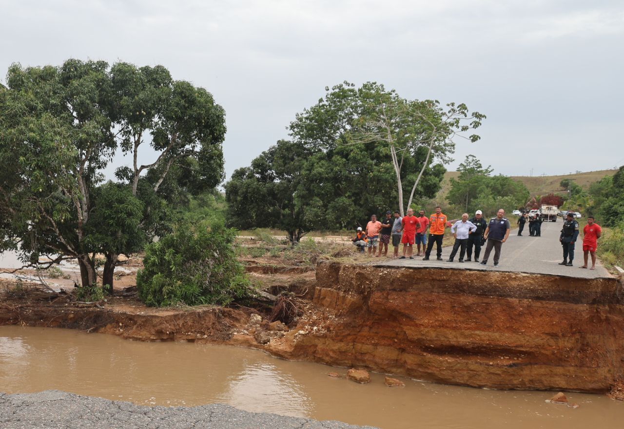 Trecho da rodovia SE-438 cedeu em Capela (SE) | César de Oliveira/Governo de Sergipe