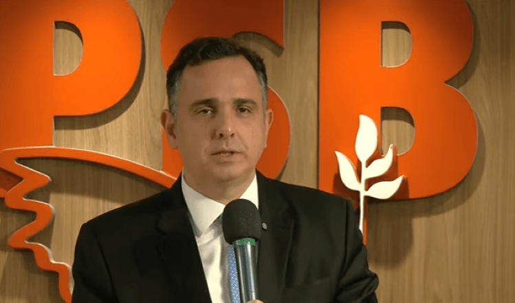 Rodrigo Pacheco durante evento de filiação ao PSB | Reprodução/SBT News