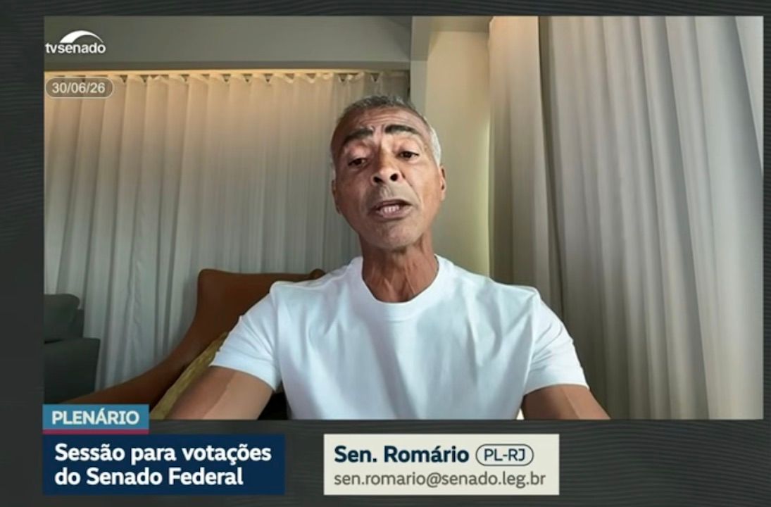 Romário diz que abrirá mão do salário no Senado para a Copa