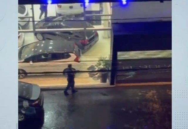 Quadrilha faz funcionários reféns em loja de carros no litoral de SP