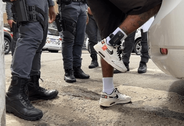 Justiça de SP revoga benefício de 344 detentos de saída temporária após registro de violação "em tempo real"