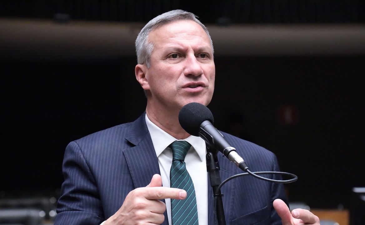 Sanderson: Moraes e Toffoli deveriam renunciar do Supremo