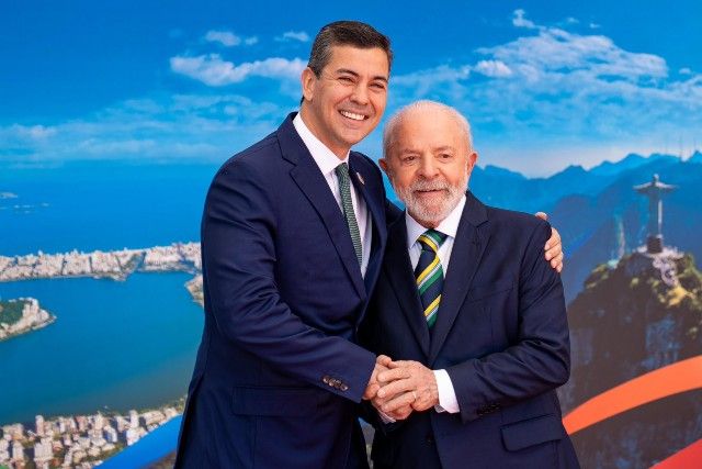 Santiago Peña, presidente do Paraguai, e Lula, presidente do Brasil | Foto: Reprodução/Twitter