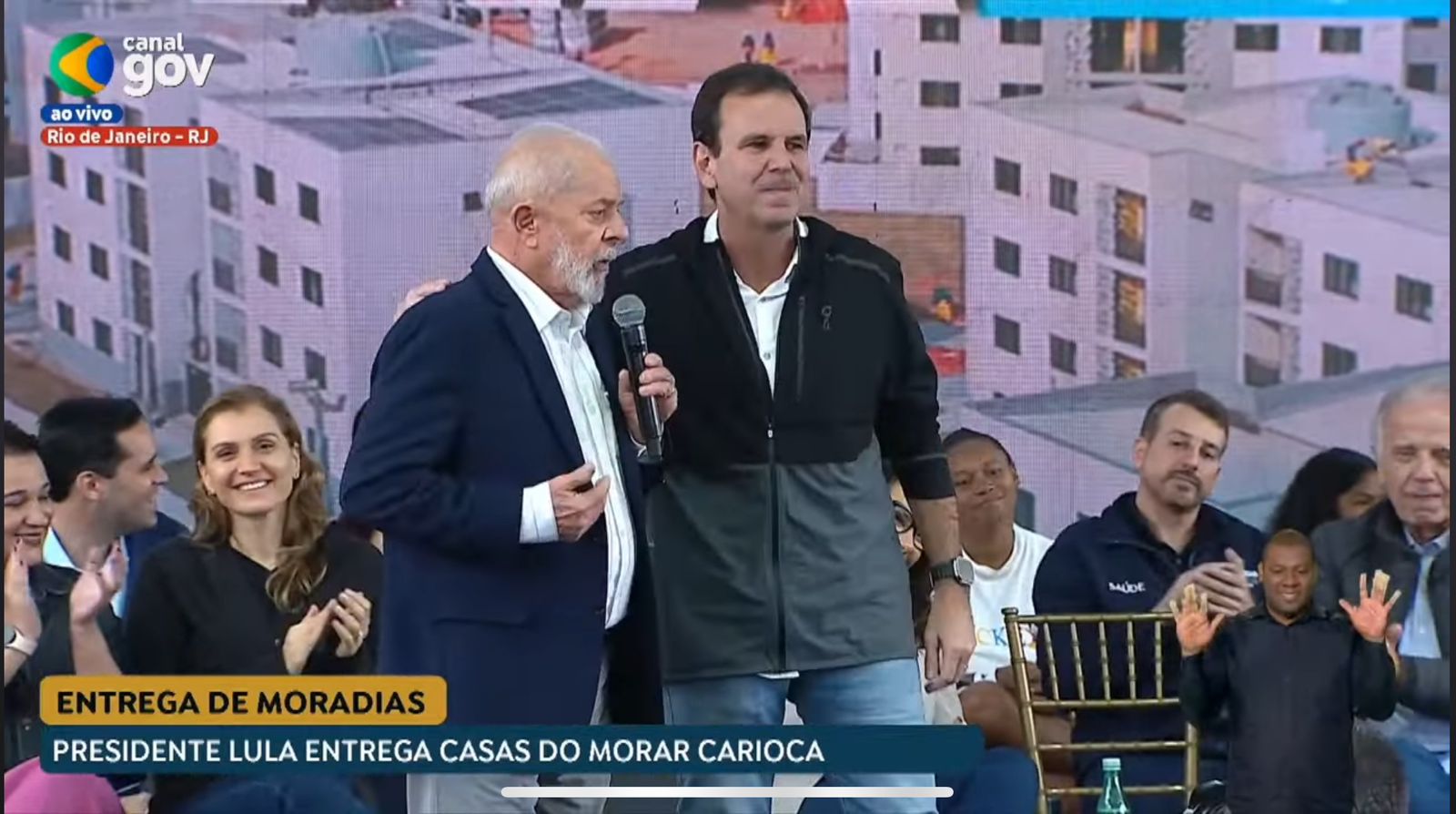 Lula e Eduardo Paes discursam durante entrega de moradias na zona oeste do Rio | Secom/PR
